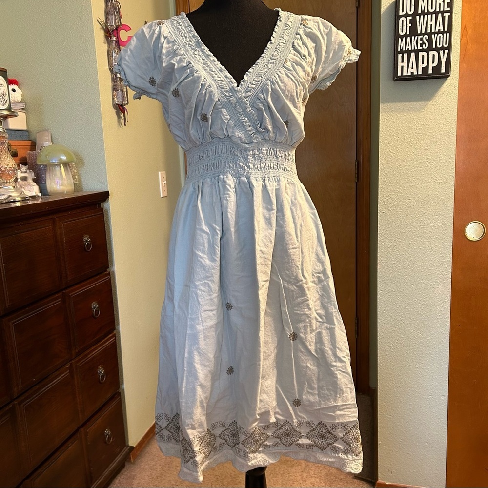 Aventura light blue short sleeve midi dress embroidered organic cotton size 6